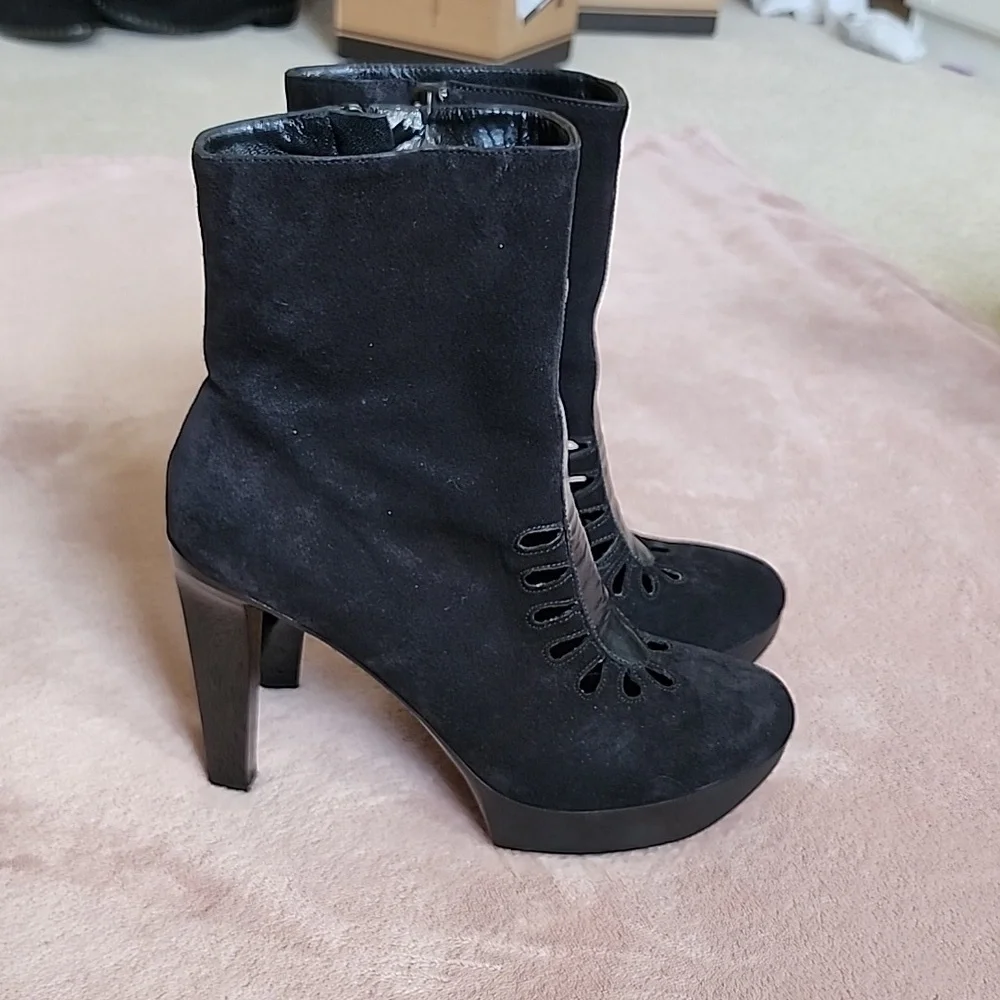 Robert Clergerie Suede cut out boots - Picture 2 of 8